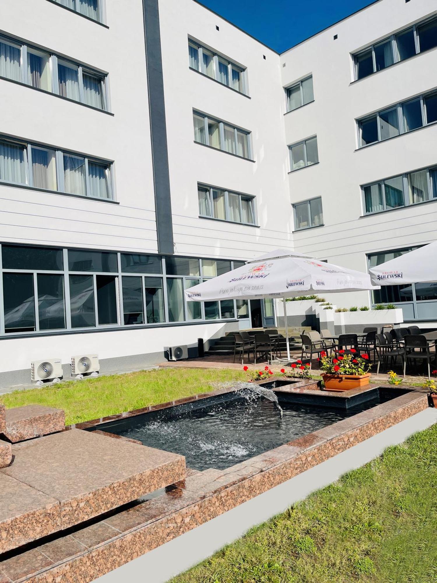 ホテル Cks Warszawa エクステリア 写真